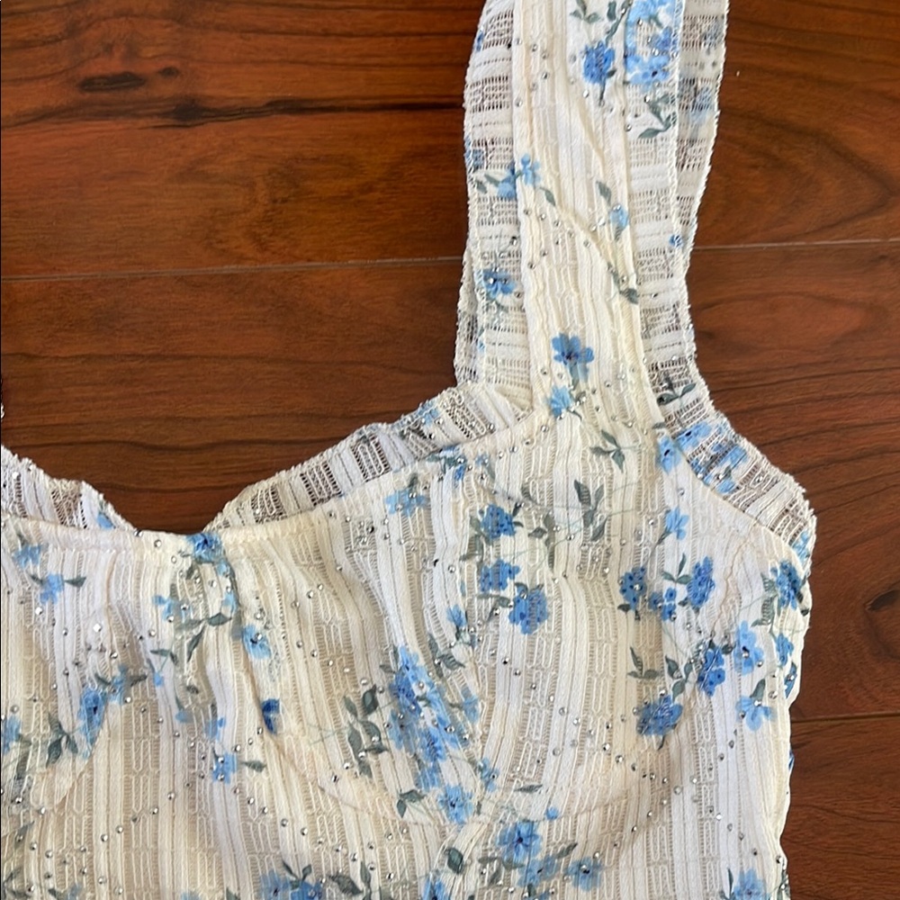NWOT Floral Blue and Cream Rhinestone Corset Shirt Cropped Top Shirt - Picture 2 of 6